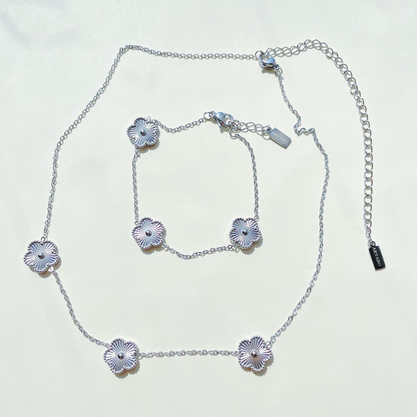 Lucky Five-Leaf Flower(Small) Necklace 15335